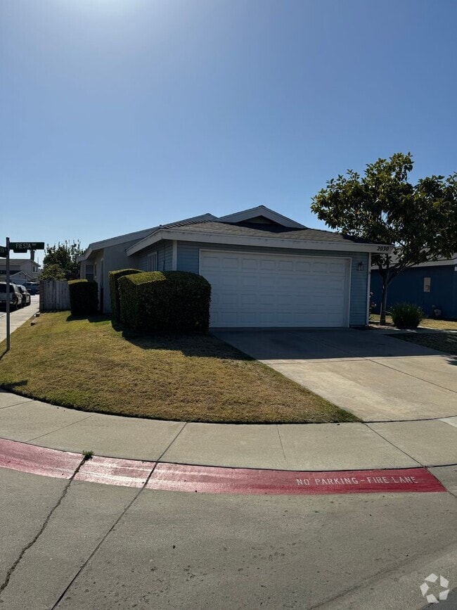 Building Photo - 2030 Fiesta Way