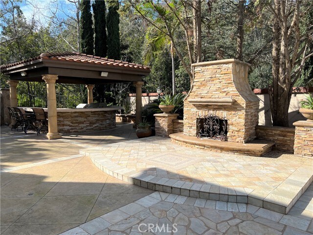 Building Photo - 10945 Silverado Terrace