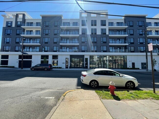 Building Photo - 677 Avenue E