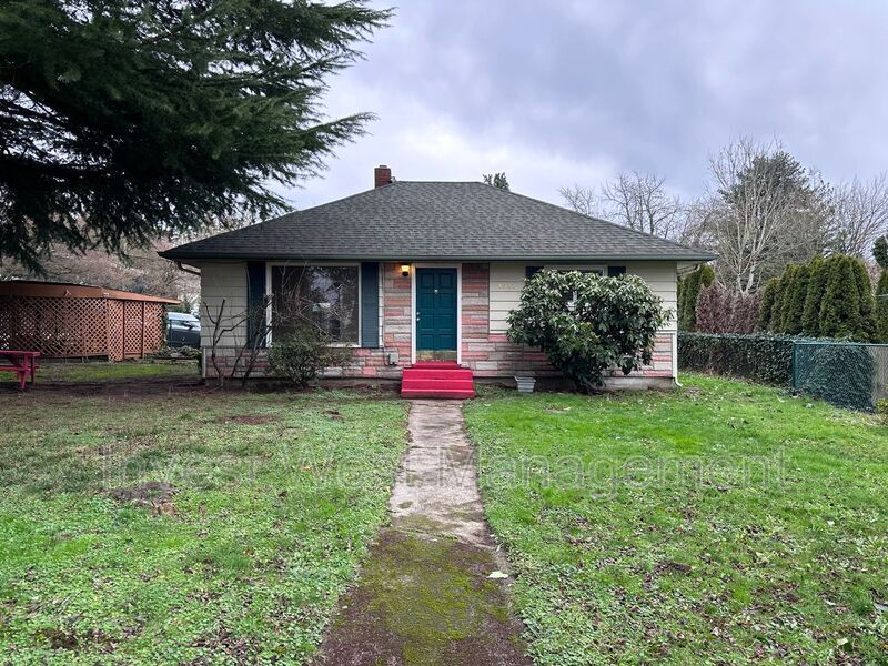 Primary Photo - 1611 E Reserve St