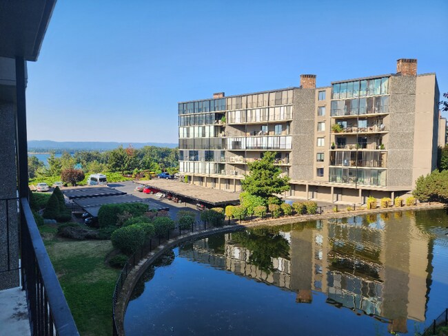 Foto del edificio - 5565 E Evergreen Blvd