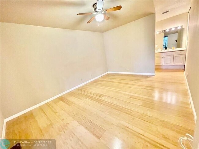 Foto del edificio - 3561 NW 35th St