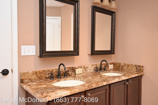 Foto del edificio - 4 br, 2 bath House - 1845 Farrington Drive