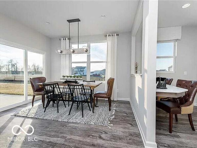 Foto del edificio - 4894 Oak Hl Dr