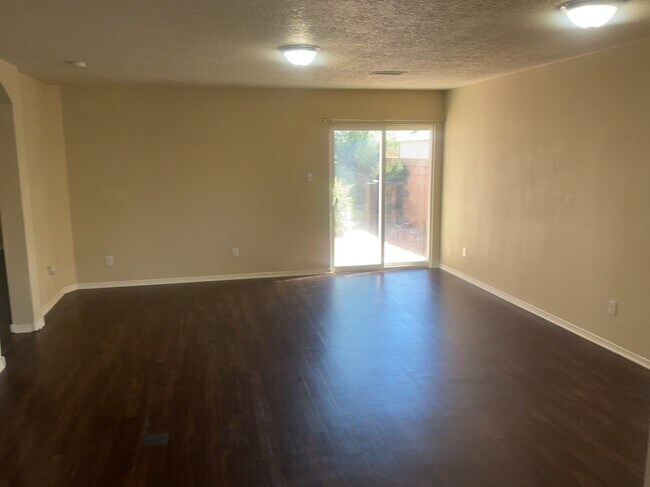 Foto del edificio - 3744 Lonesome Ridge St NE