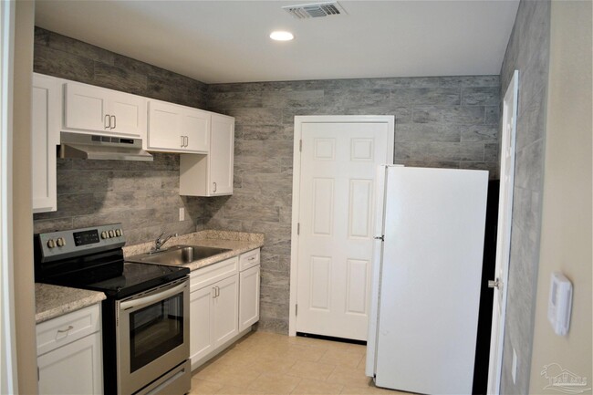 Foto del edificio - 7145 Pearson Rd