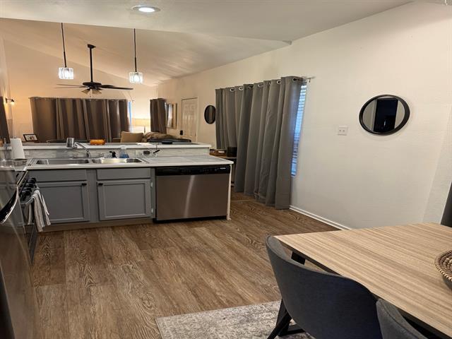 Foto del edificio - 4347 Travis St