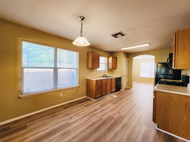 Building Photo - 1141 Terra St