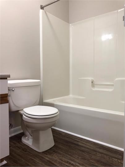 Foto del edificio - 45 Collins Dr