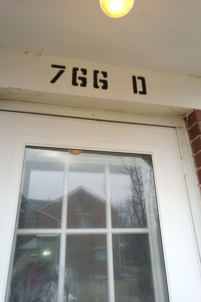 Building Photo - 766 S Chesterfield Rd