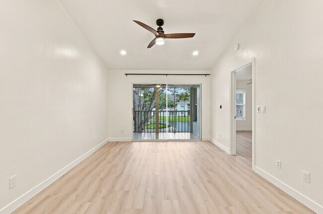 Building Photo - 181 Grand Oaks Way