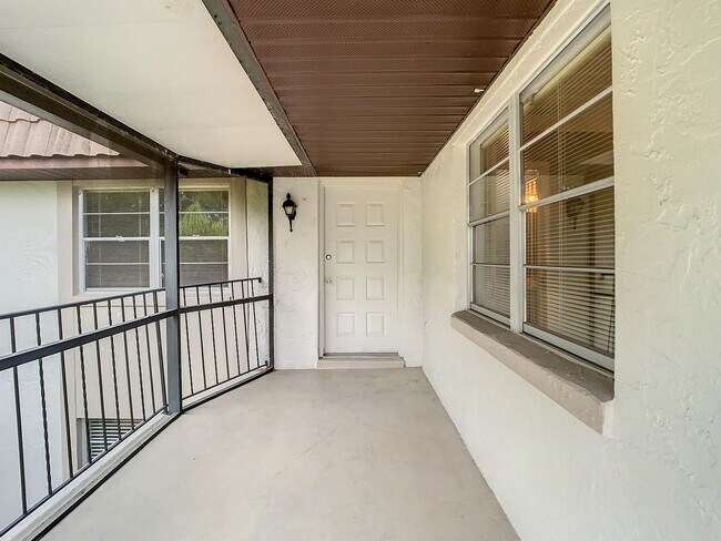 Photo - 158 Windtree Ln Townhome