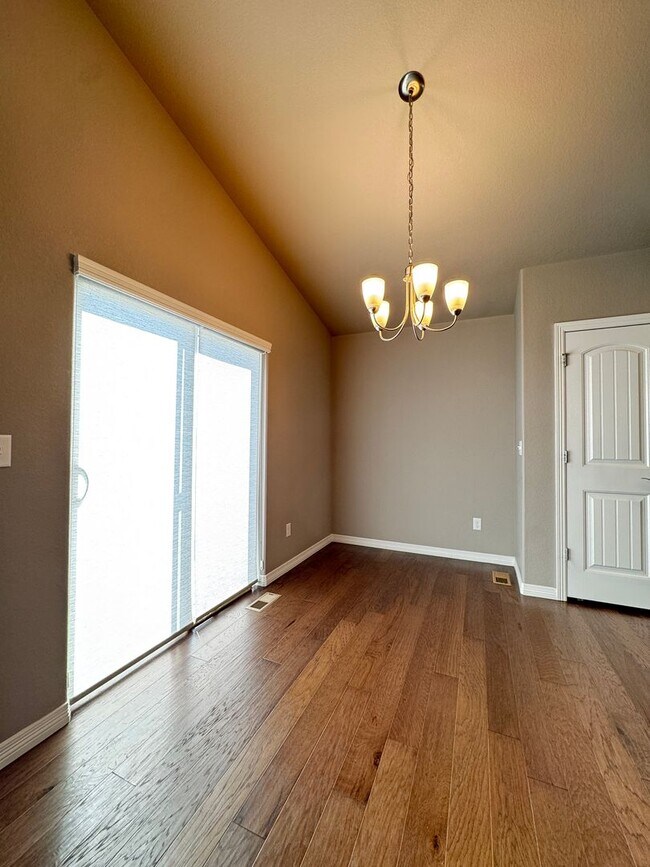 Building Photo - Gorgeous newer home in Timnath