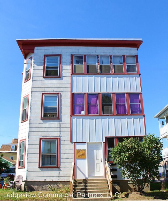 Building Photo - 376 Dubuque St