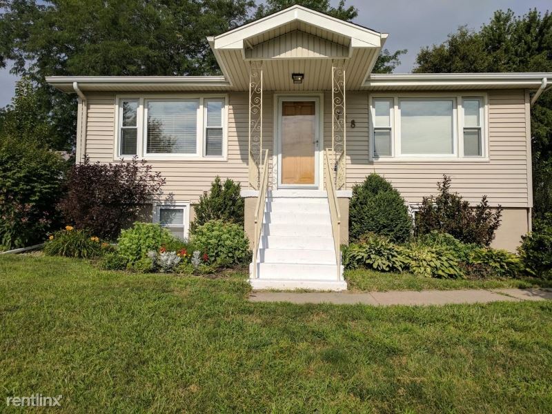 Primary Photo - 3 br, 2 bath House - 718 N 86th St
