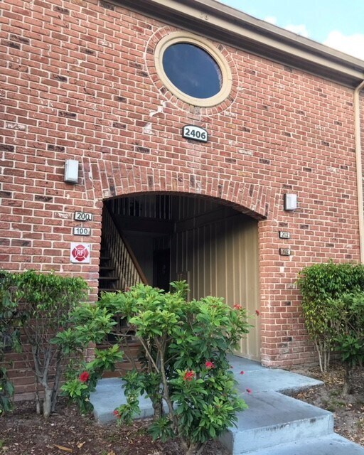 Foto del edificio - 2nd story, 2/1, updated unit on the Winter Park/Maitland border!!