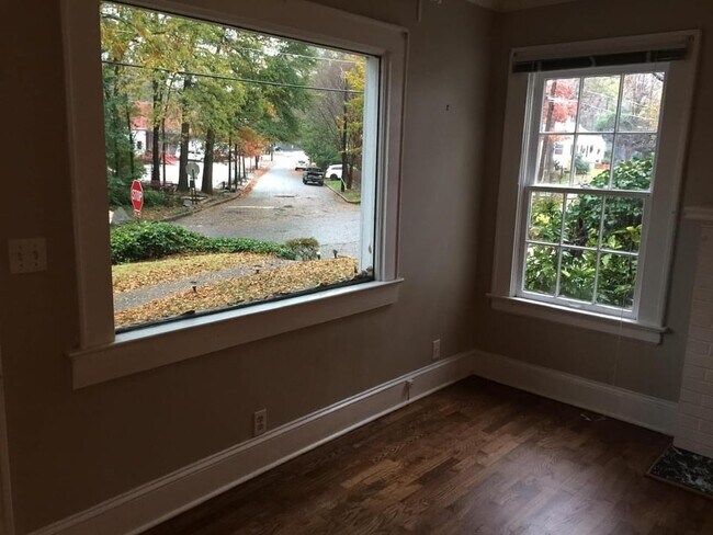 Foto del edificio - 731 Berkeley Ave NW