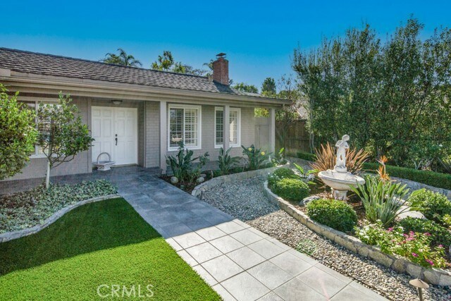 Primary Photo - 25272 Via De Anza