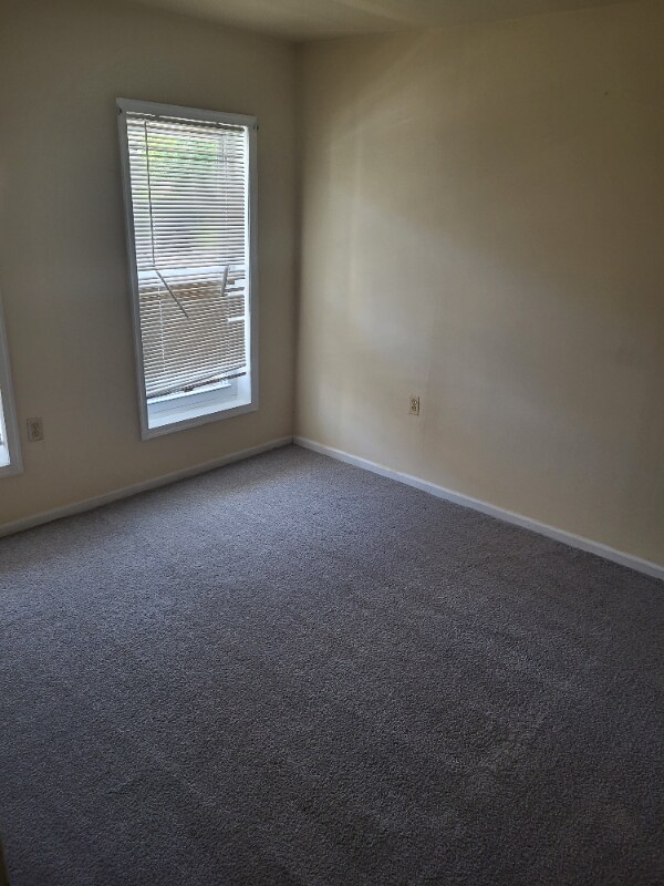 Foto del edificio - 5000 Beaufort Ave