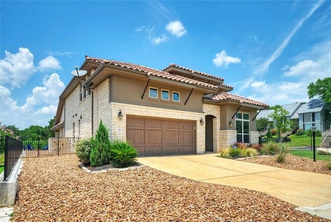 Building Photo - 101 Maxwell Way