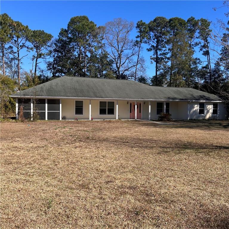 Primary Photo - 394 Lake Cir Dr