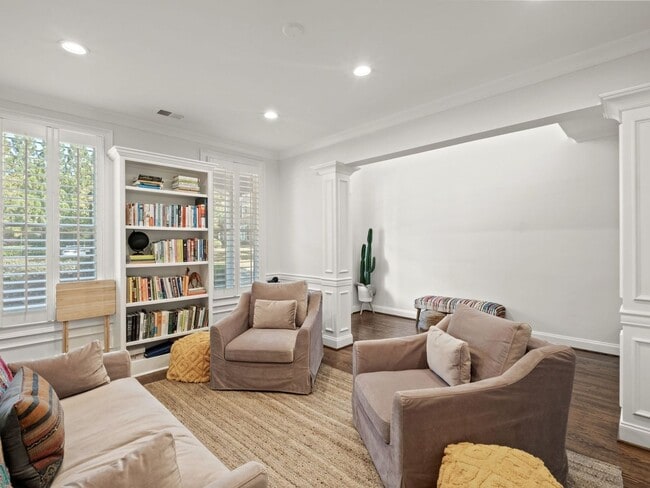 Foto del edificio - 3 Bedroom Townhome in Roswell