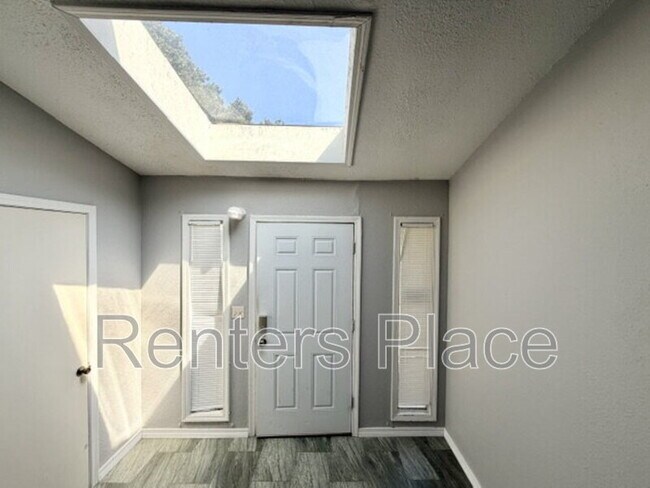 Building Photo - 1436 E 38th St