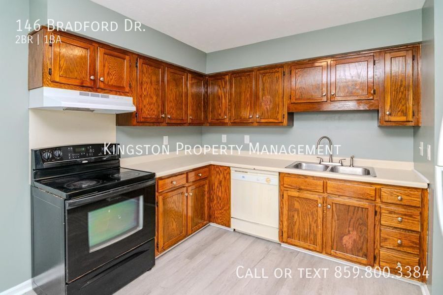Primary Photo - 2 Bedroom 1 Bathroom Now Available!! 1/2 o...
