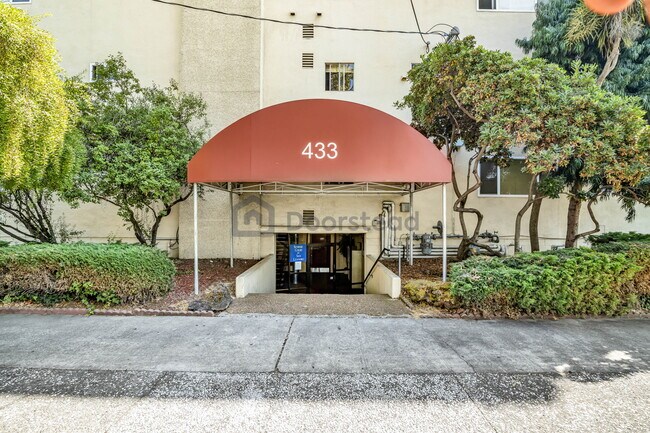 Building Photo - 433 Harlan St