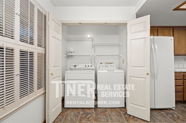 Foto del edificio - 4116 Alex Ln