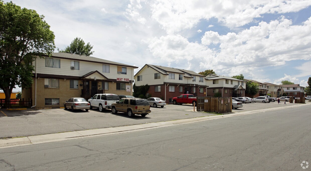 Building Photo - Eliot Town Homes