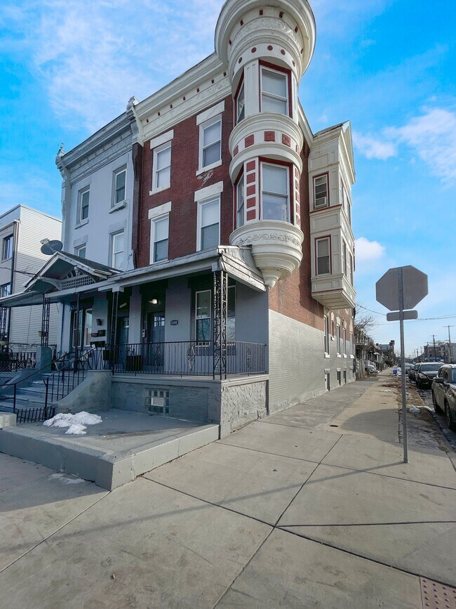 Building Photo - 1101 N 41st St
