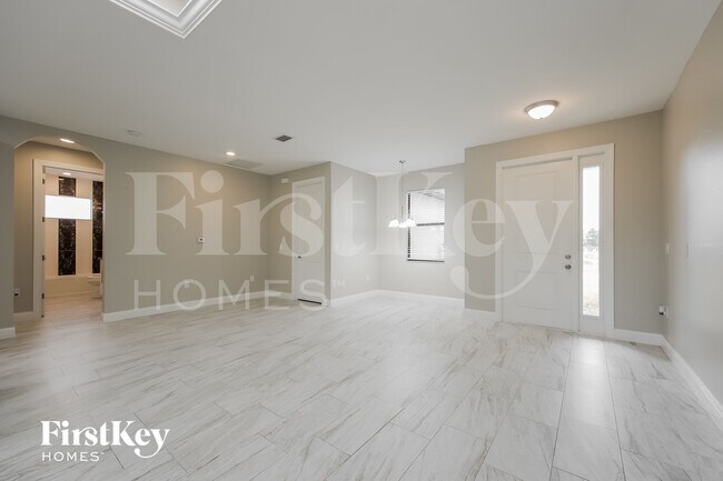 Building Photo - 4027 25th St SW