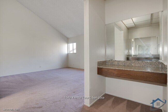 Building Photo - 1140 Yvette Ct
