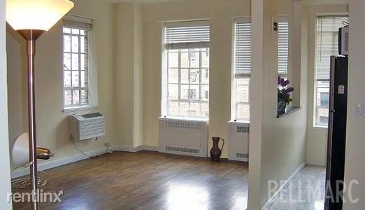 Primary Photo - 10 Park Ave