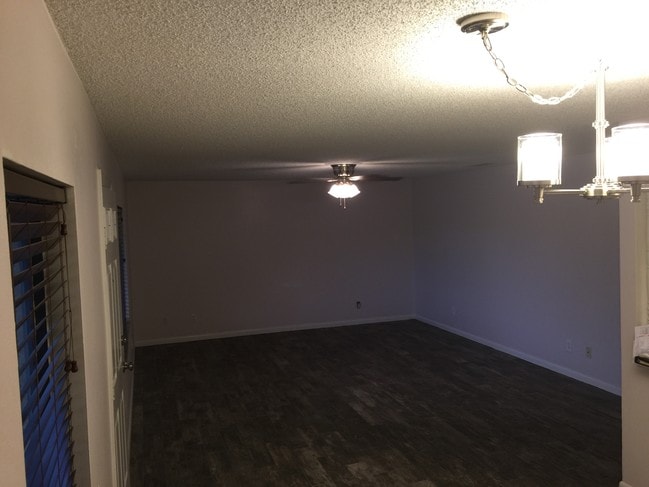 Large lounge with new 'wood look' tile - 3213 Murrell Rd