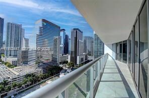 Foto del edificio - 495 Brickell Ave