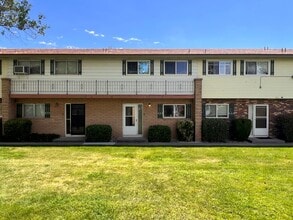 Building Photo - 423 Smithridge Park