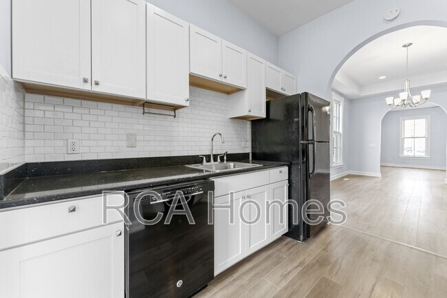 Foto del edificio - 920 N College Ave