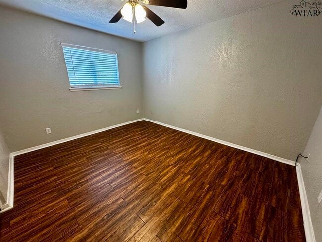 Building Photo - 1710 10th St