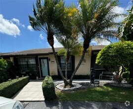 Building Photo - 4912 SW 136th Pl