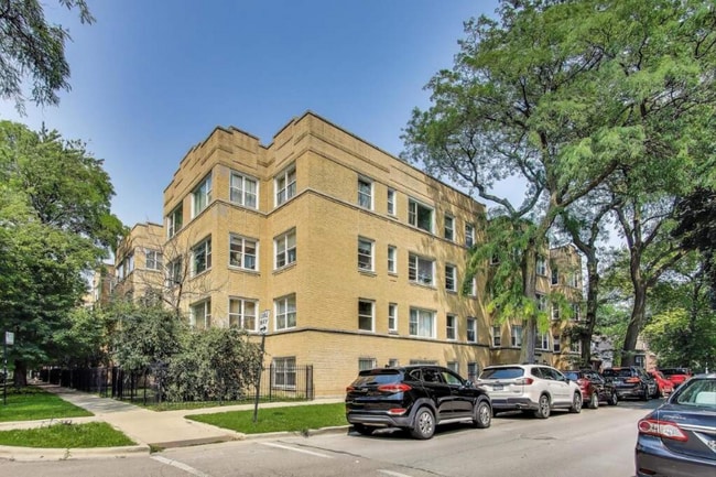 Building Photo - 3816 W Ainslie St
