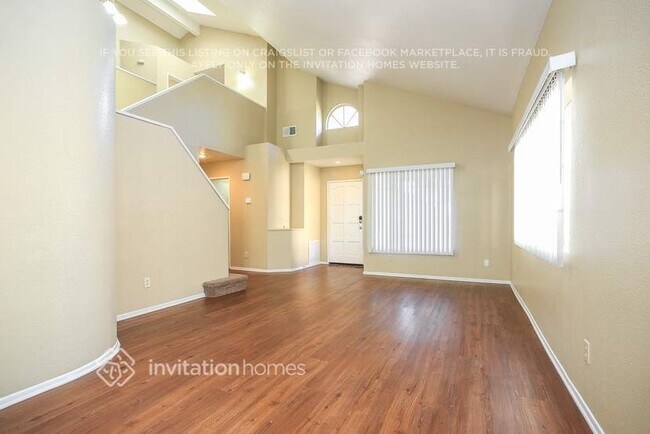Foto del edificio - 10349 Beryl Ave