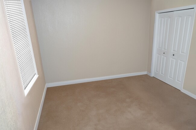 Building Photo - 8443 Sandalwood Dr W