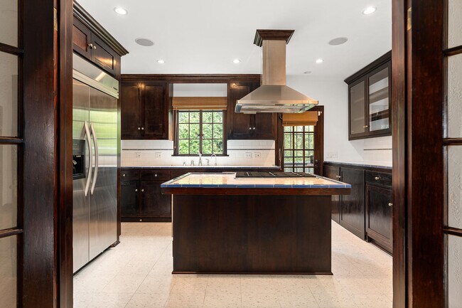 Foto del edificio - 407 N Orange Dr