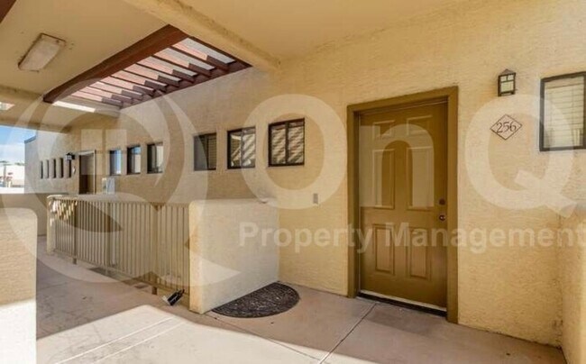Foto del edificio - 3434 E Baseline Rd