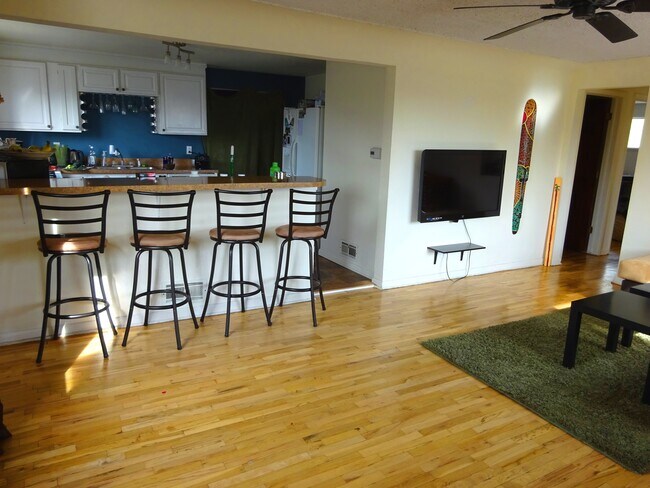 Foto del edificio - 1175 South Mariposa Street