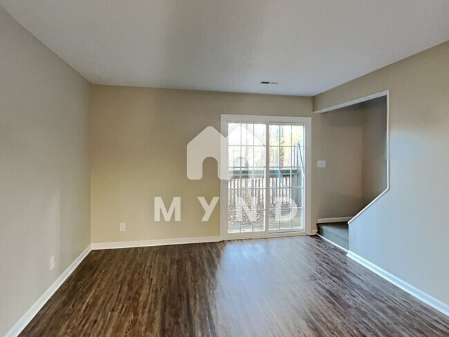 Building Photo - 928 Hearthridge Ct Unit C