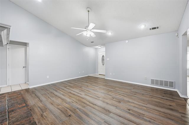 Foto del edificio - 6421 Fairview Dr