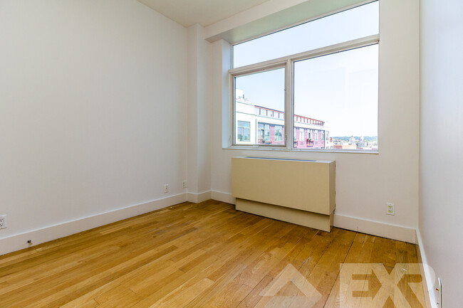 Building Photo - 114 Troutman St